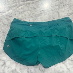Lululemon Short 2.5 inch